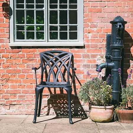 Bears Cottage Wood Norton Exterior foto